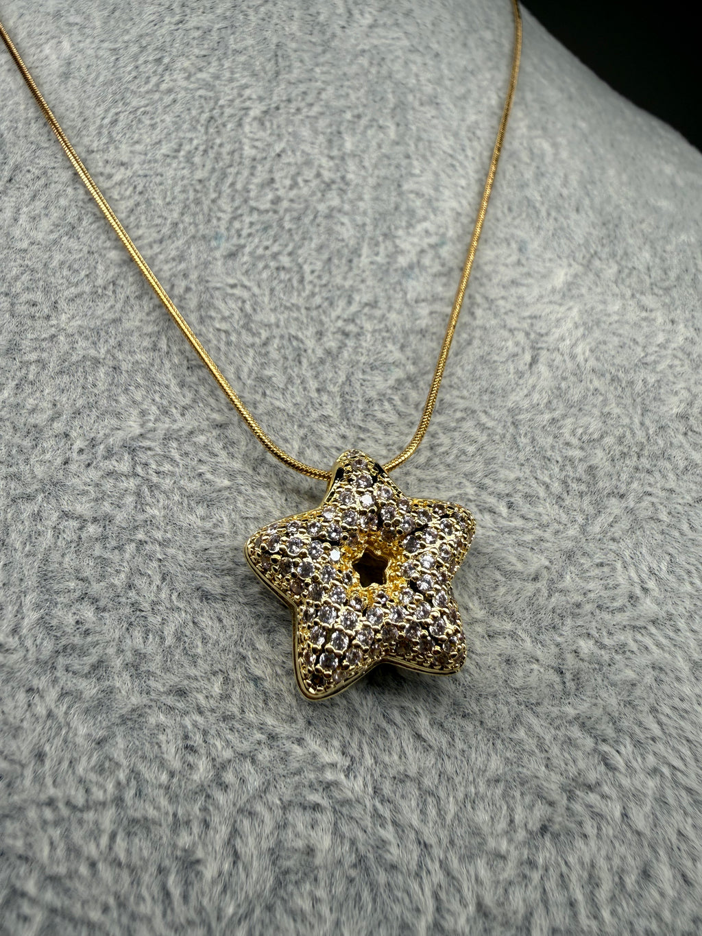 Pavé Star Pendant Necklace