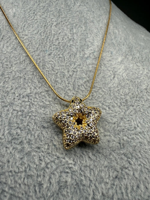 Pavé Star Pendant Necklace